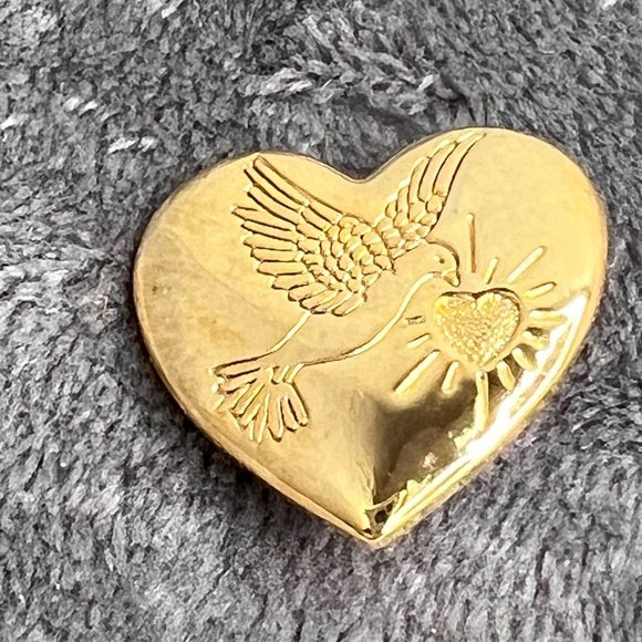 The Variety Club Peace Dove Gold Tone Heart Pin Brooch Signed - Picture 2 of 4